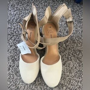 Time and Tru Women's Tan Wedge Sandals